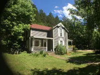 Downtown Eureka Springs Vacation Cottage - Country Houses