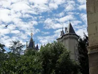 Large apartment between Loire and Château