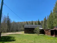 Cozy, modern cottage lots of space, perfect waterfront for swimming / water fun!