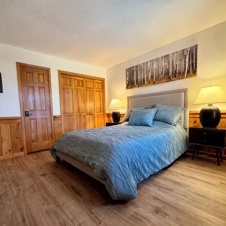 Elegant Mountain Escape –3Br/3BA Perfect for Biking Groups & Families