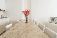 Viceroy Ocean View Apartment with hotel services