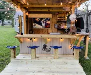 Relaxing Country Home, Huge Fenced Yard, Backyard Gazebo Bar , Grill & Hot Tub - 4-Star