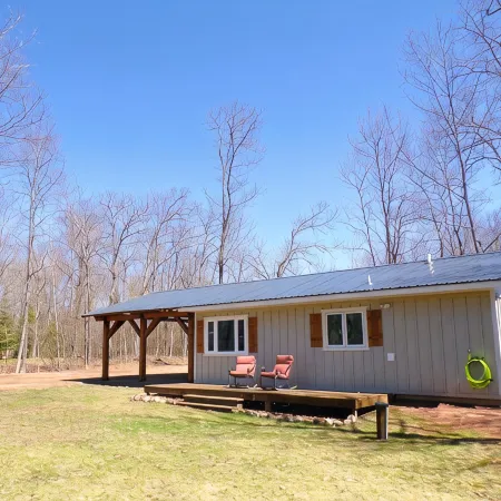 Stay & Play On Beautiful Mystery Lake. Boat, Fish, Kayak, Campfires!