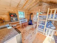 Tiny Tuloon Off-Grid Amish crafted log cabin near the BWCA & SHT - Sled Dogs!