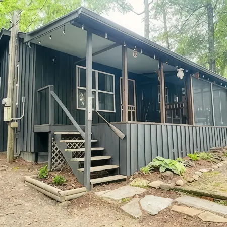 Cameron's Cottage at The Lake