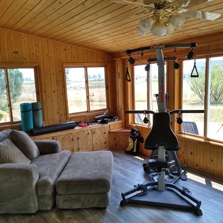 Magnificent 9 bedroom home near Bozeman with private Gallatin River access