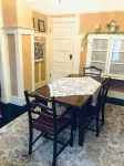 Charming James Bay Guesthouse by Fisherman's Wharf