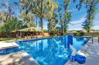 Ocala Oasis 4BR w/Pool/Cabana/GameRoom/MiniGolf - 4 ดาว