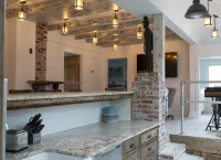 TOP ZOO Host for over 10 years! Clean and Cozy-amazing beds. - Jacuzzi