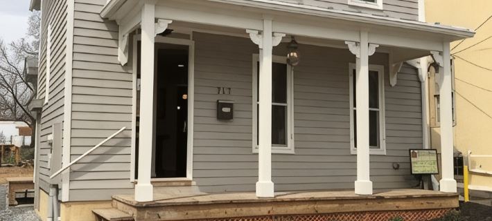 Cameron Charmer pristine downtown apt with double master suites Hotele w: Winchester