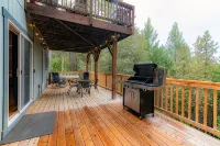 Cobb Mountain Chalet King Size Suite