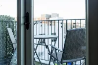 Cozy Condo Front Street Wilmington Private Balcony Walking distance