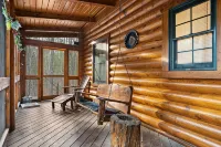Crickett Lane - 8 Stall Horse Barn - シャレー