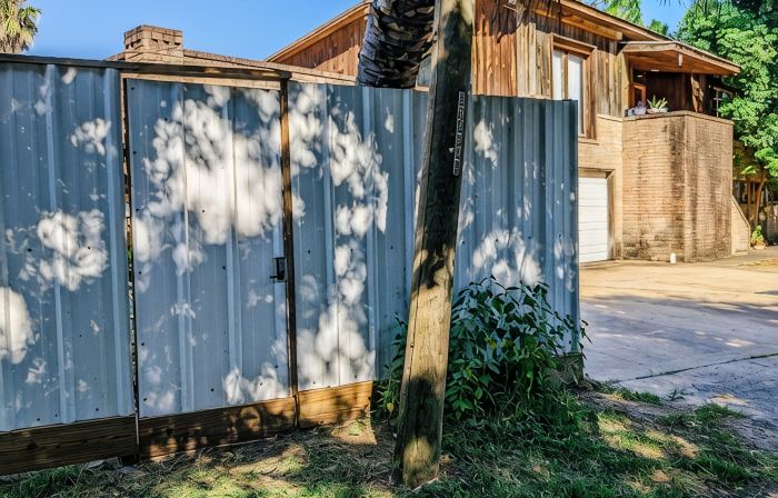 Perfect Family Escape: Playground, Fire Pit, Games & Boat Parking Near Kemah!