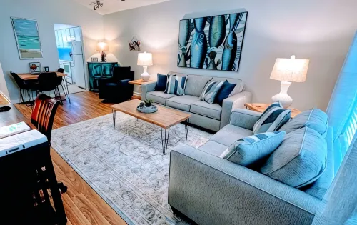 Sunnyside Villa-Free Beach Pass! 2 King Bedrooms, Garage, Near Marshwalk! - 3-Star