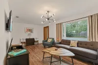 Awesome House & Minutes from Historic Downtown McKinney!! - 4-Star