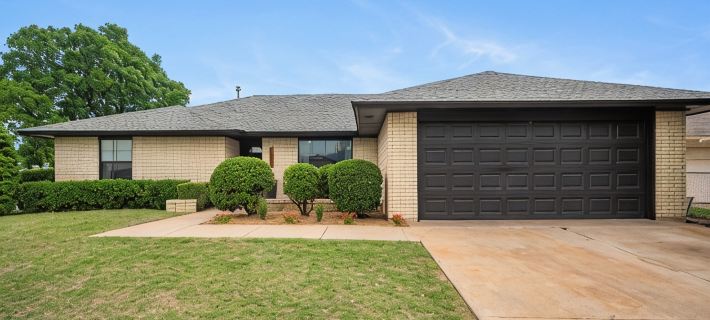 Stay in Style near Lawton's best spots! Hotels in Comanche County