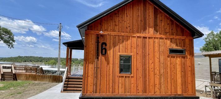 AMAZING LAKE VIEWS  DOUBLE DECK WITH HOT TUB AND 2 PORCH SWINGS Hotels in Cherokee County