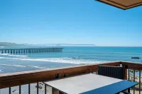 Oceanfront condo with PRIVATE deck. Pet friendly. Just a short walk to town.