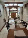 Charming 3-bedroom lake front house in fabulous Granbury with WiFi,  AC, Dock - 3성급