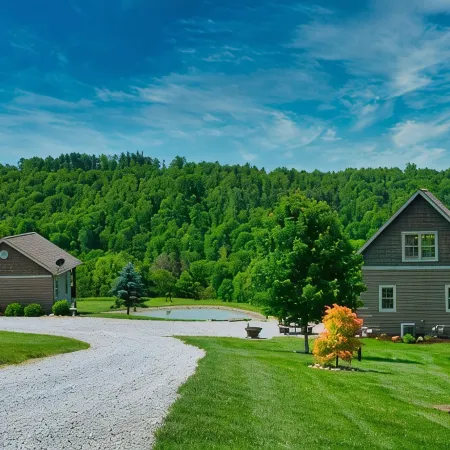 Skye Cottage at Hillside Hideaways-1Br/1BA w/Loft- in Amish Country
