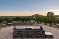 Private home on 40 acres surrounded by wide open space. - Homestays