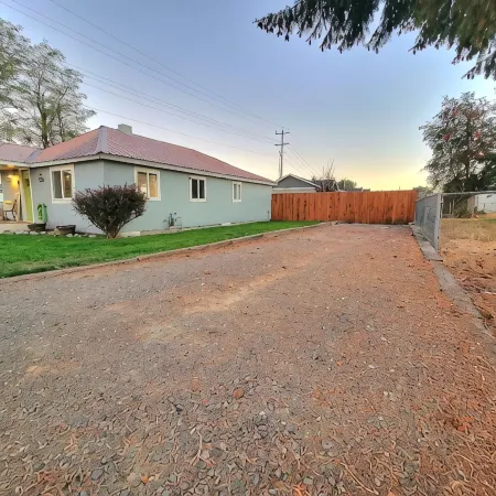 Tranquil 3 Bedroom, 2 Bath Home Near Scenic River Walk!