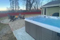 Mountain Escape Near Yosemite South Gate, Hot Tub, Views, Games & Pet Friendly! - Hot Tub