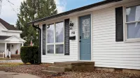 Charming small town experience in Hagerstown, Indiana, self check-in, sleeps 5+ - 3-Star