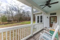 Creek-side retreat in the woods, perfect for families seeking quality time - Homestays