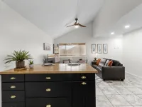 Updated condo with pools near golf courses - 4つ星