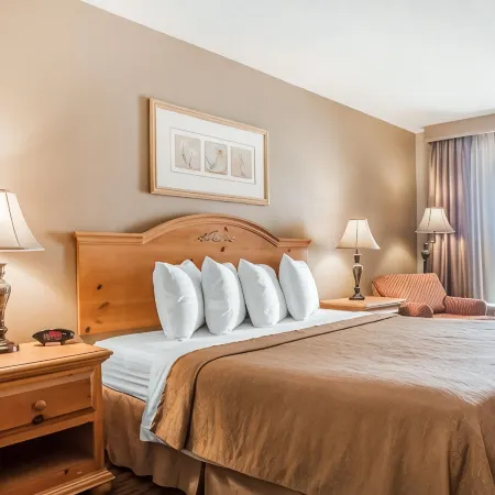 Quality Inn US65 & E Battlefield Rd Springfield