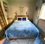 Cozy Forest Escape • Private Hot Tub • Trails & Gnome Walk • Near Beach