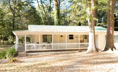 Quiet and Relaxing Neighborhood Great Location for Fun at Guntersville Lake