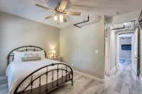 902 Howard Lofts