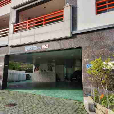 Ulsan Blue Wave Pension Hotel Exterior