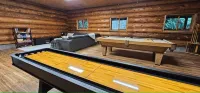 American Alps Lodge: Riverfront, Hot Tub, EV Charger, Game Room - 4 estrellas