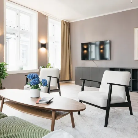 S54 - Private Rooms in the City Center