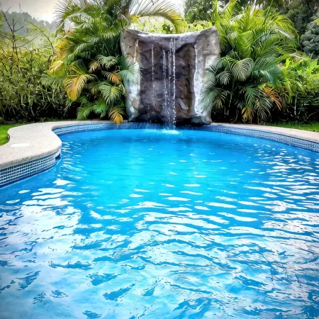 Paradise Found! Character filled close to beach, forest and amenities