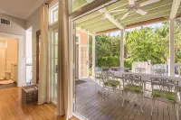 Secret Villa I @ Old Town with Private Pool, close to Duval!