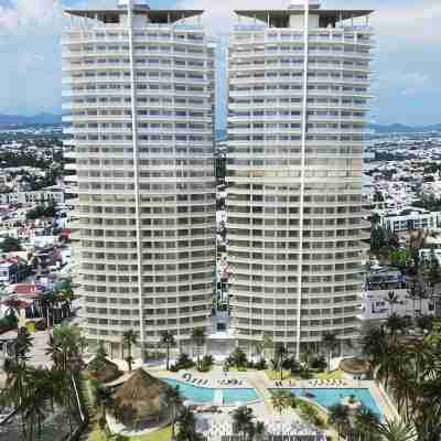 Amazing OCEAN VIEW, BEACHFRONT Access, Stunning POOL - This is the place! Hotel Exterior