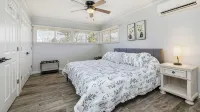 Lake Shore Luxury- 4-bedroom house in charming Escanaba with AC, WiFi. Book now