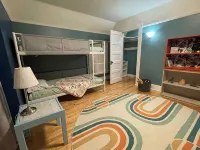 5-Min Walk to Downtown Olympia and Capital Lake, 4Br, Sleeps 13