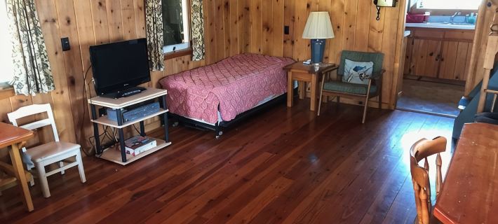 Camp Onondaga Fully Restored Historic Lake Front Cottage Hotels in Cayuga County