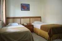 Top Star Hotel