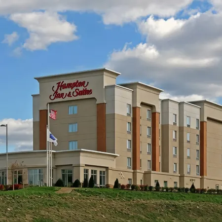 Hampton Inn & Suites Pittsburgh-Meadow Lands