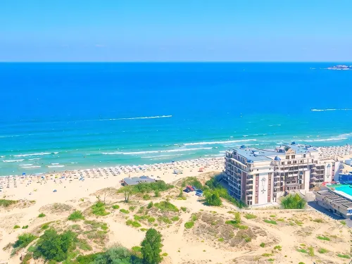 Golden Rainbow Beach Hotel - Scenic