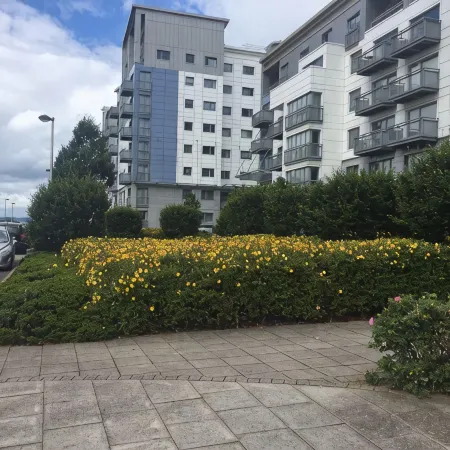 Stylish Garden View Apartment