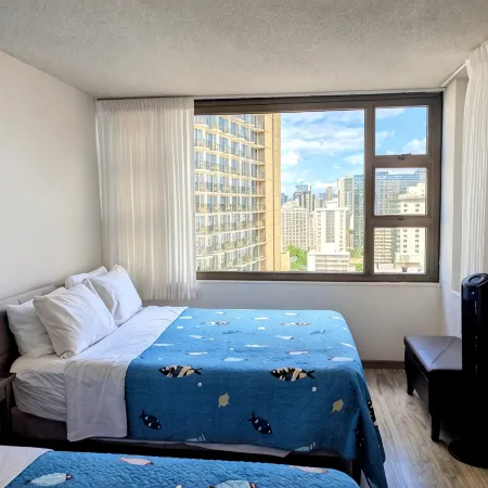 Part Ocean View, Beach Theme 23rd Fl, Free Parking with WiFi, AC