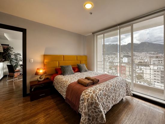 2-bedroom apartment in Quito  2 blocks from the Swiss Hotel safe quiet location